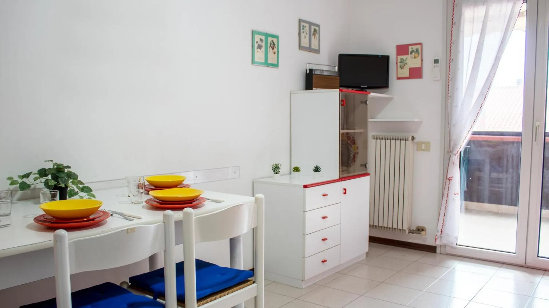 Box, Aria Condizionata E Un Meraviglioso Terrazzo Apartment Ceriale 0*,