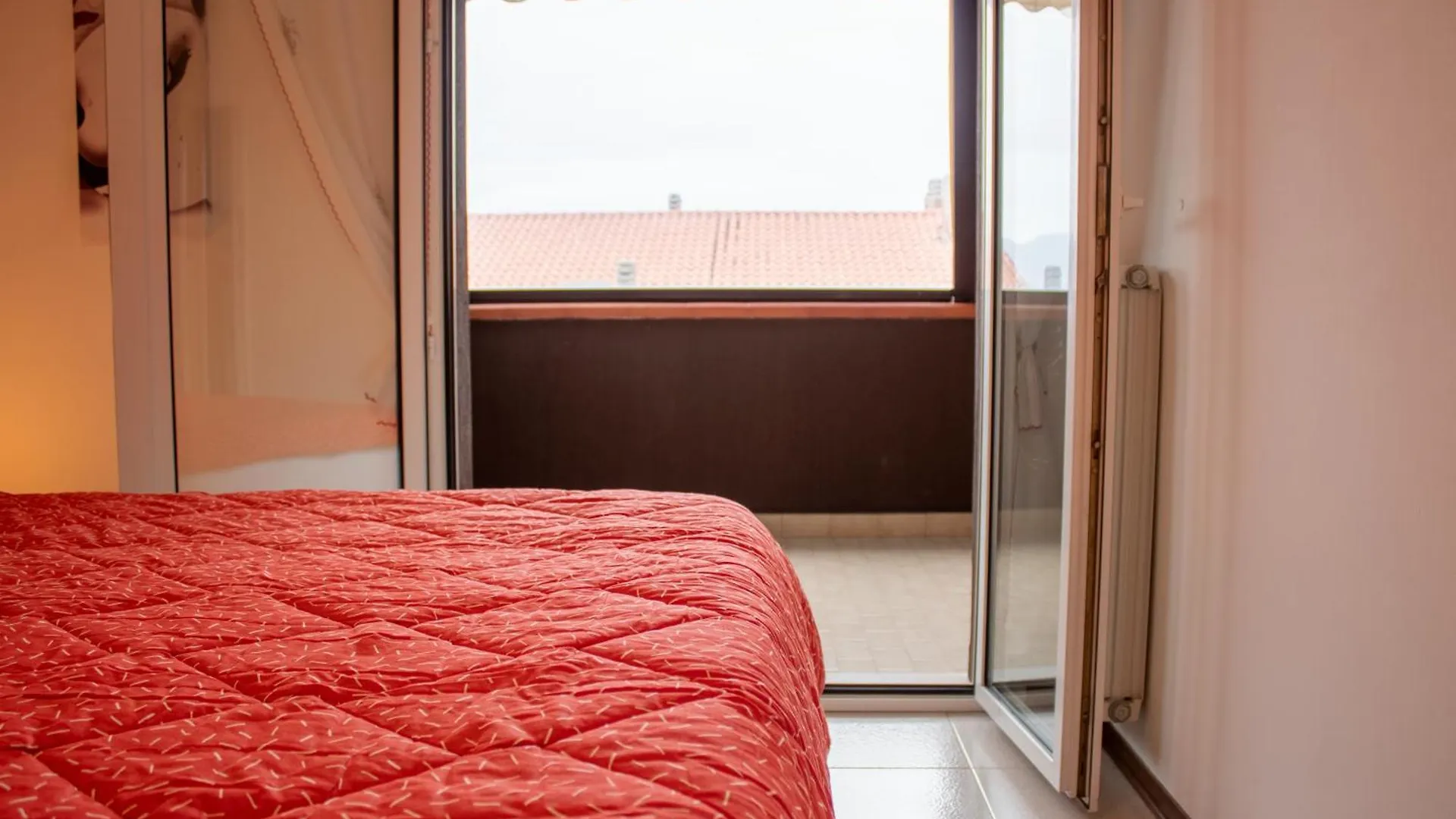 Box, Aria Condizionata E Un Meraviglioso Terrazzo Apartment Ceriale 0*,  Italy